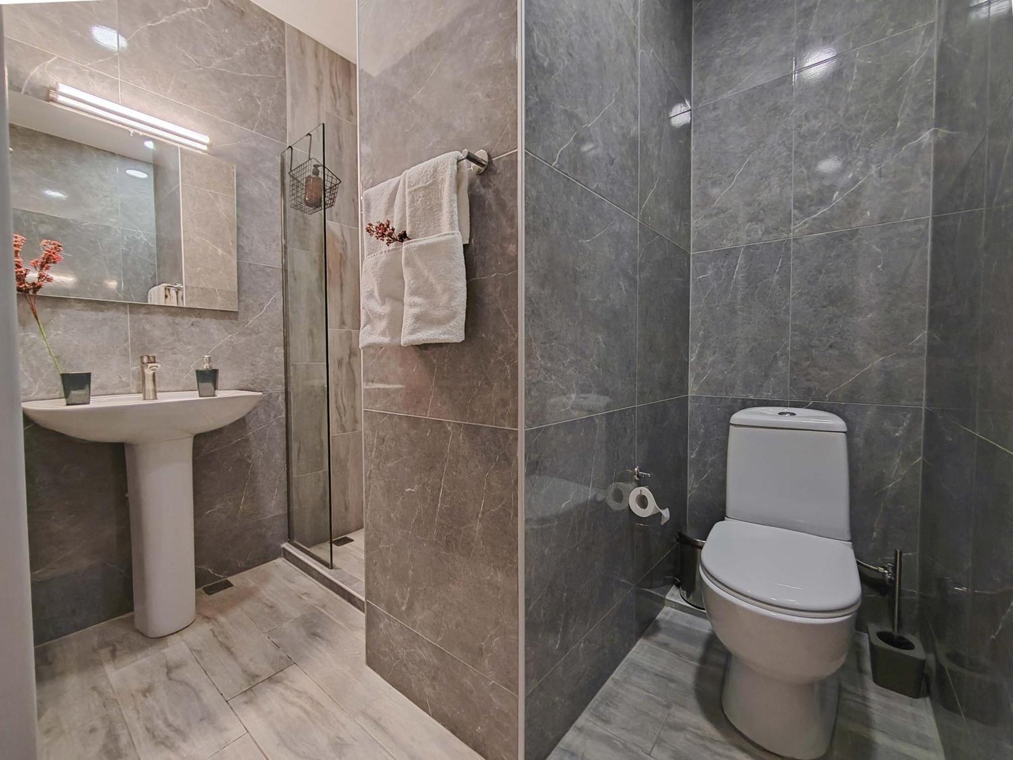 Round Garden Hotel Tbilisi Exterior foto